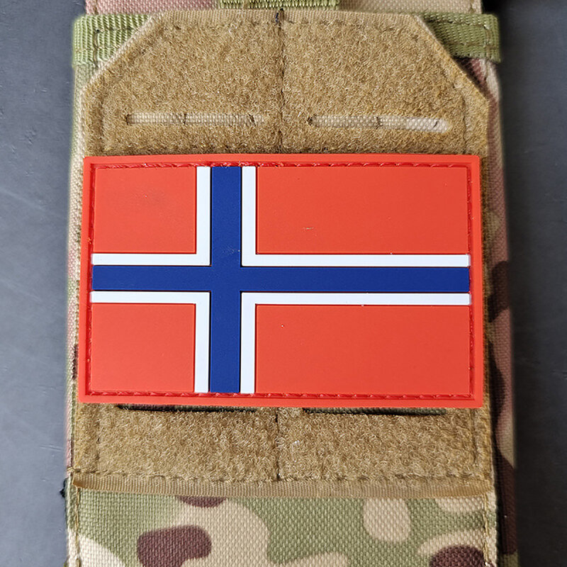 Emblemat taktyczny typu opaska na ramię z guma PVC flagą i etykietą kroplową na torba na zewnątrz naszywka akcesoria taktyczna opaska emblemat taktyczny ramię