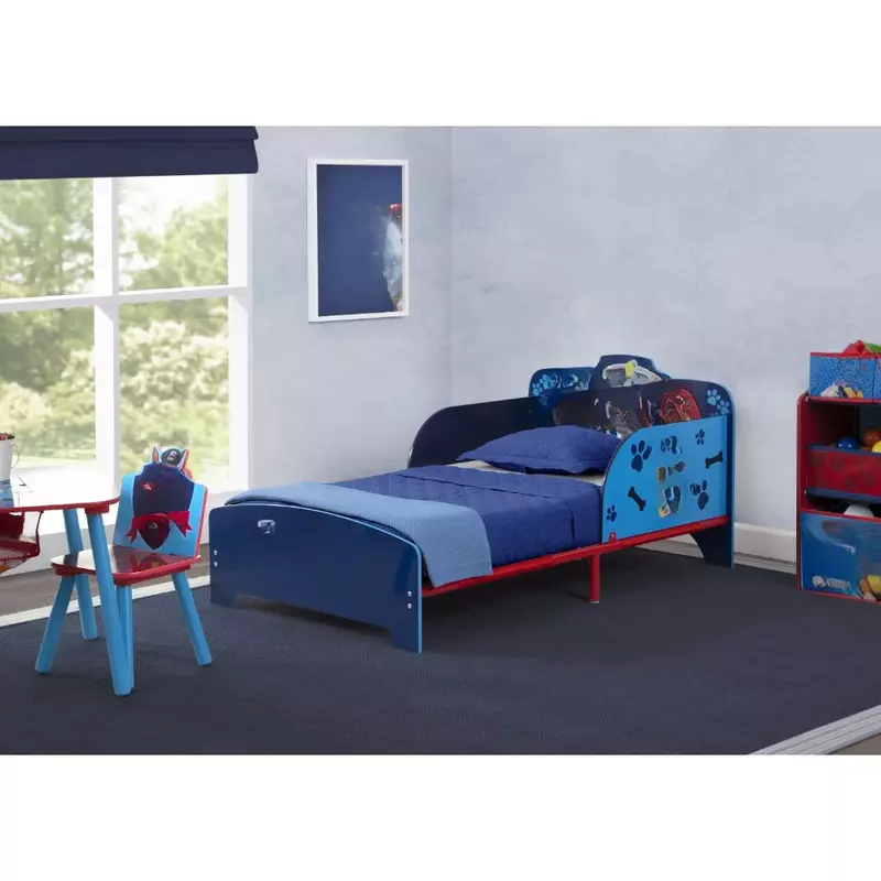 Tempat tidur balita dari kayu dan logam oleh Delta, biru, hadiah terbaik untuk anak-anak