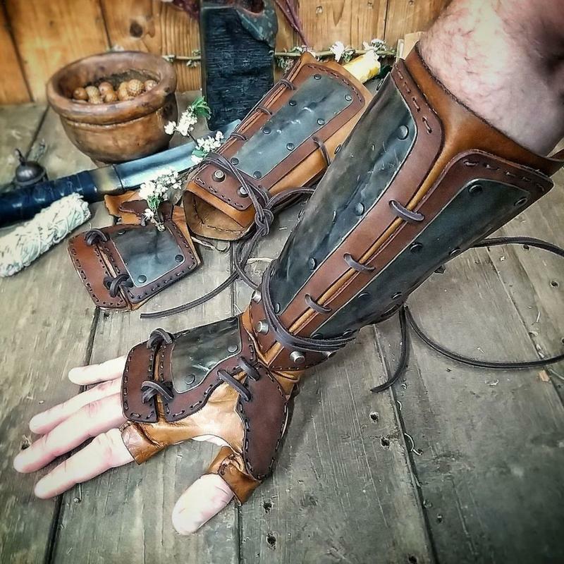 Abad Pertengahan vambace lengan manset sarung tangan gelang kulit lengan manset gelang Viking pelindung lengan untuk pria wanita gelang Cosplay