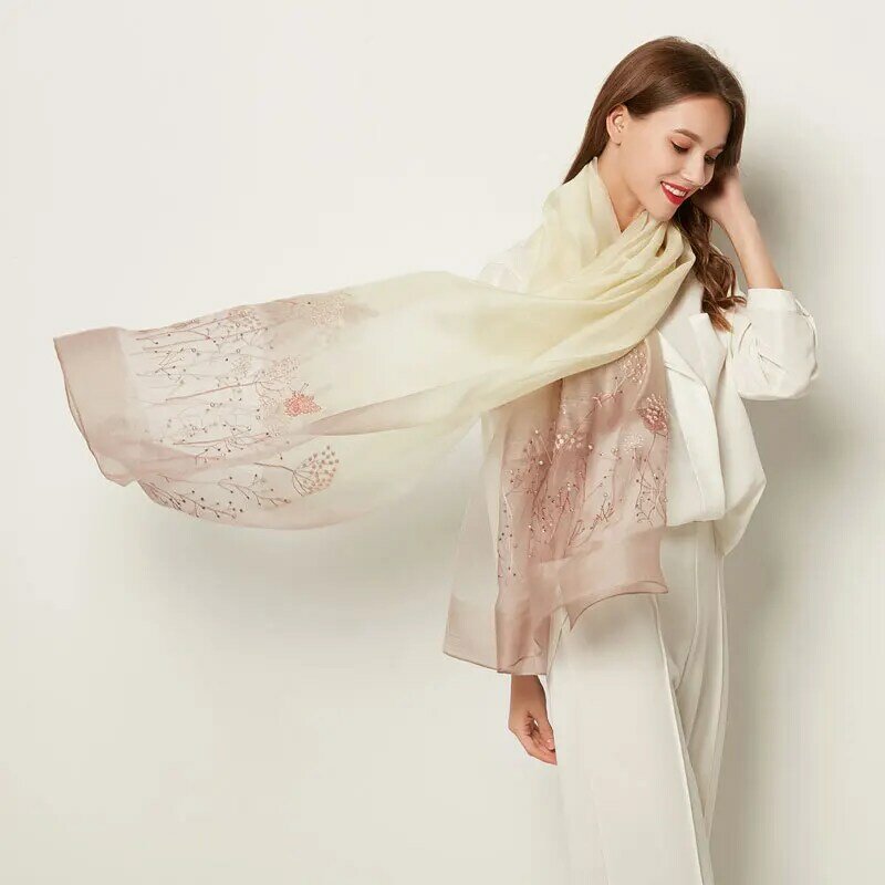 Birdtree-bufanda de seda 70% auténtica para mujer, chal bordado versátil y cómodo, sombrilla informal, elegante, A41148QD, 30% Lana