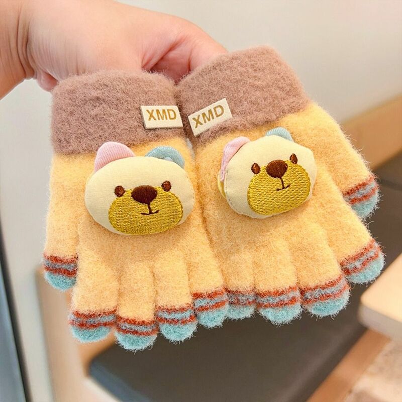 Cartoon Bear guanti lavorati a maglia per bambini guanti invernali caldi antivento sport all'aria aperta guanti per dita intere per bambini addensati