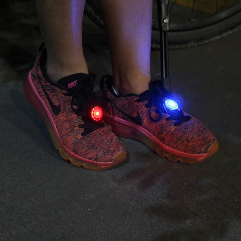 ไฟ LED ส่องสว่างสำหรับใส่วิ่ง1 ~ 10ชิ้น, ไฟคลิปหนีบรองเท้าไฟเตือนเวลาวิ่งขนาดเล็กใช้งานกลางคืนใช้งานได้หลากหลายคลิปเพื่อความปลอดภัยกลางแจ้ง