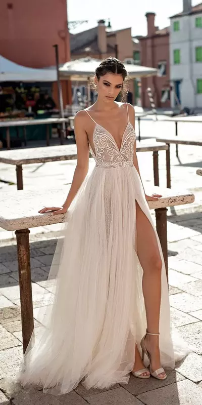 Boho Side Slit Backless Bohemian Wedding Dress, Ilusão Sexy, A-Line Pearls, Spaghetti Strap, Praia, 2023