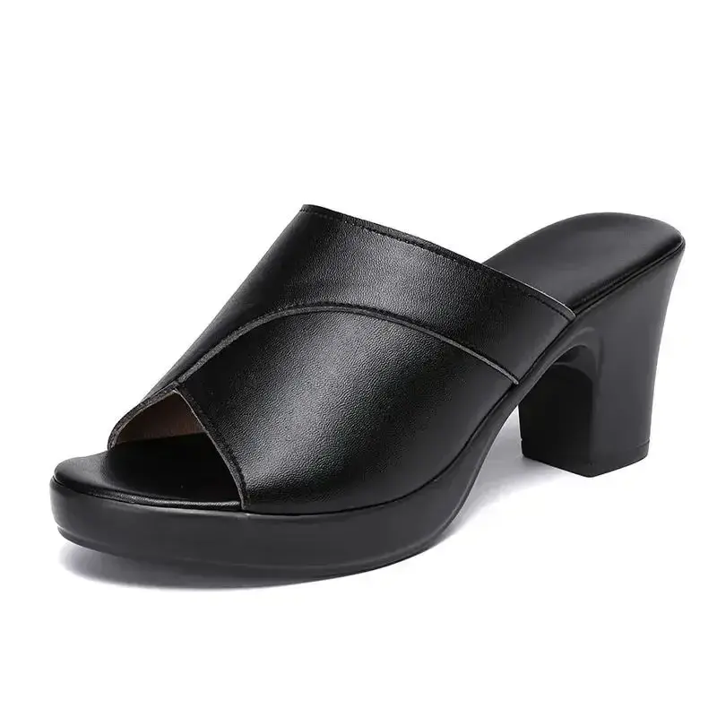 Sandálias plataforma impermeáveis para mulheres, chinelos de salto alto, salto grosso, couro brilhante, monocromático, sapatos casuais, verão, novo
