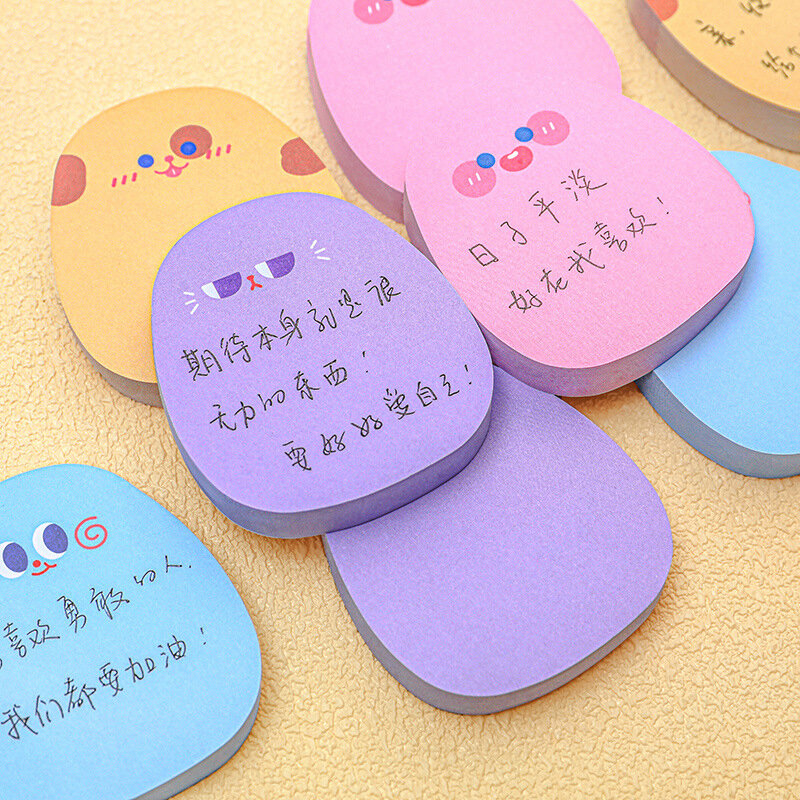 Cute Colored Memo Pad, Emoticon Sticky Notes, Papel Kawaii, Notas de papel dos desenhos animados, 6.5x5.8cm, 60 Folhas