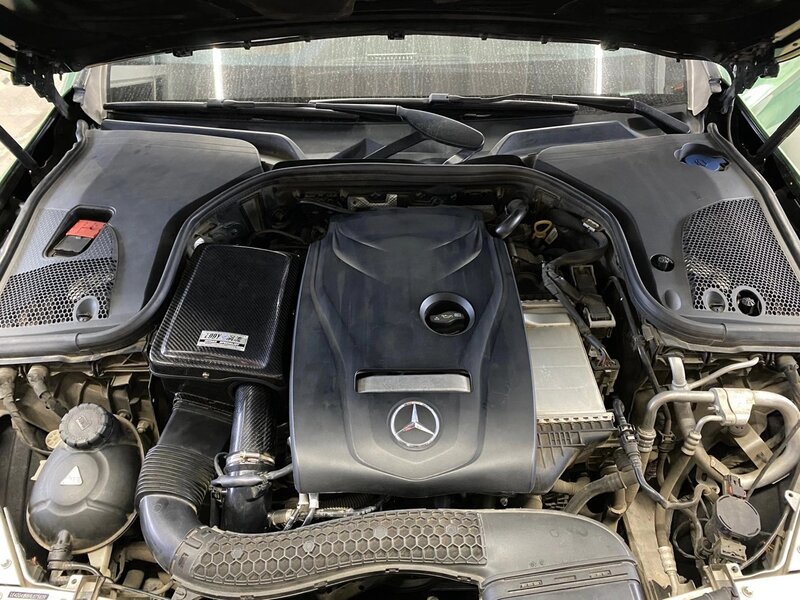 Sistema di aspirazione dell'aria del tubo di aspirazione dell'aria in fibra di carbonio all'ingrosso della manifattura EDDYSTAR per Mercedes-Benz