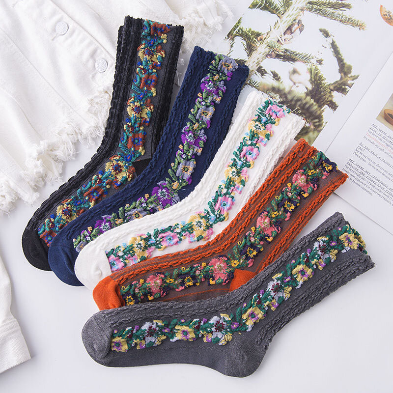 5 Paar Vintage Frauen Blumen Mid Tube Socken Herbst und Winter ethnischen Stil verdickt und bequeme weiche Blumen socken EUR35-39