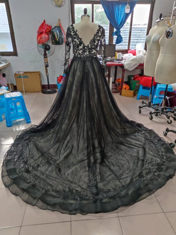 Vestido de Noiva Vintage V-Neck Lace, Gothic Preto Vestidos De Noiva, Backless A Line, Trem Tribunal, Novo