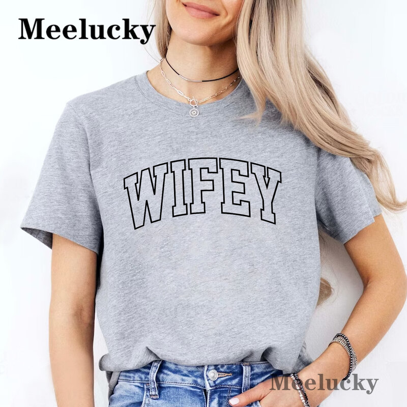 Wifey-T-shirt à manches courtes et col rond pour femme, haut décontracté avec impression de lettres, vêtements d'été et de printemps
