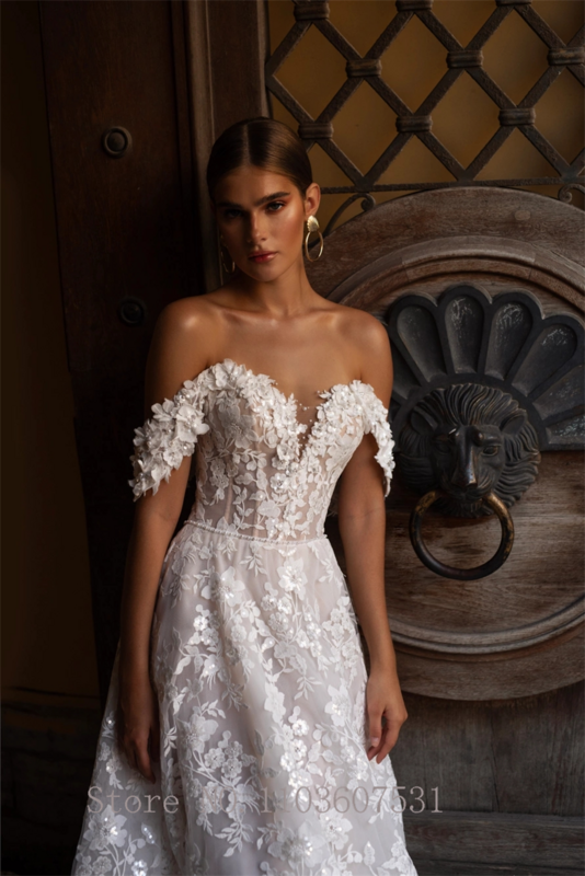 Vestido de novia de encaje con apliques florales de lujo para mujer, cuello de corazón, sin mangas, corte de línea a, bata de boda