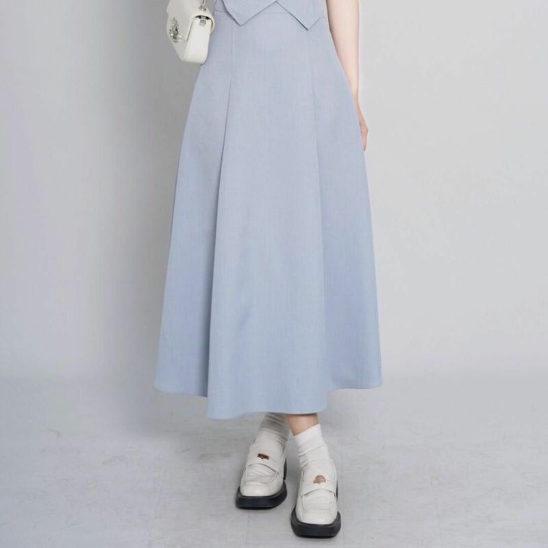 Letni zestaw 2024 Moda damska Niebieski top z kwadratowym dekoltem + modna półspódnica Koreański zestaw dramatyczny Spódnica Dwuczęściowy zestaw