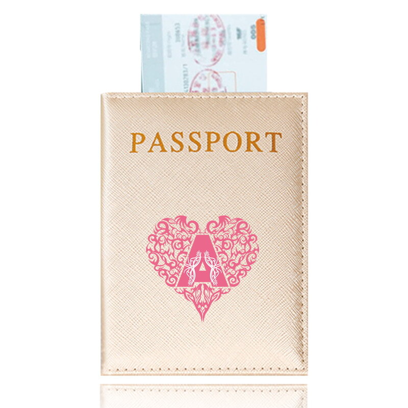 Tempat paspor kulit PU multifungsi, Dompet pelindung perjalanan kartu kredit bercetak seri huruf cinta