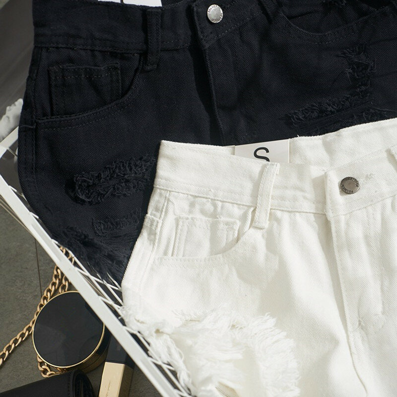 Short en jean déchiré avec pompon pour femme, mini short en jean, taille haute, blanc, trou, sexy, streetwear, nouvelle mode, été