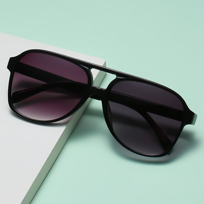 Occhiali da sole polarizzati Vintage quadrati di lusso per uomo donna moda viaggio guida occhiali da sole antiriflesso occhiali da sole TR90 maschili UV400