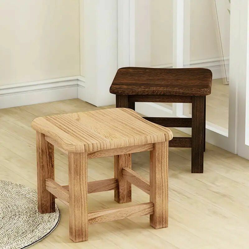 مقعد صغير من الخشب الصلب منخفض ، مقعد منزلي ، غرفة معيشة ، طاولة قهوة ، عتبة باب مربعة ، كرسي متغير الأحذية ، كرسي