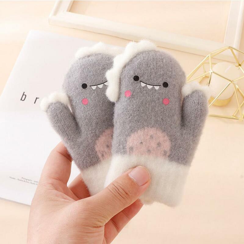 Non-irritating 1 Pair Cute Cozy Animal Children Gloves Infant Mittens Toddler Mittens Thicken   for Taking Photos