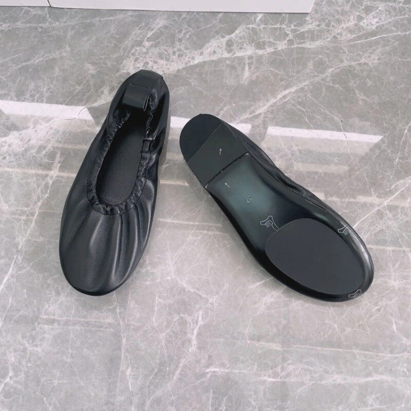 Zapatos planos de cuero para mujer, zapatillas de Ballet, zapatos de baile, zapatos de cuero pequeños individuales, cabeza redonda, plisado, Retro, informal