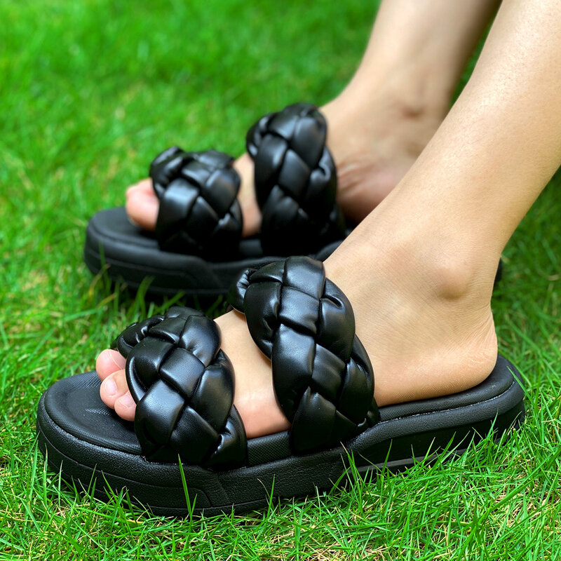 Sandal Wanita Sepatu Wegde Mewah Wanita Musim Panas 2023 Sandal Wanita dan Sandal Luar Ruangan Sepatu Pantai Sandal Jepit Platform