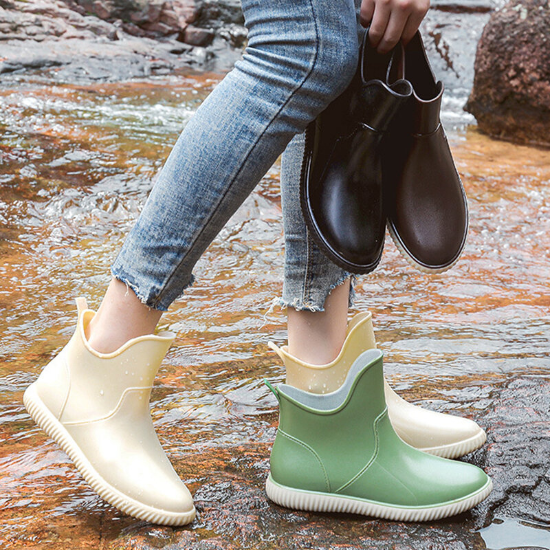 Botas de chuva de moda nova das mulheres de verão PVC impermeável antiderrapante Botas de borracha Botas de chuva Sapatos de cozinha das mulheres Sapatos de trabalho 35-40