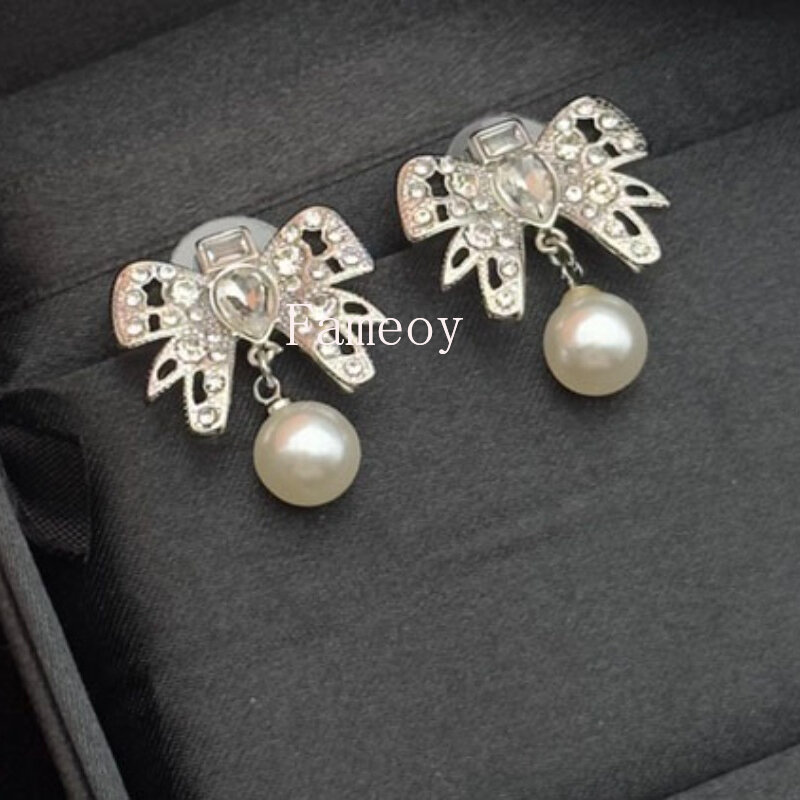 2024 Fashion New Round Cut Crystal Inlaid Heart shaped Women's Earrings