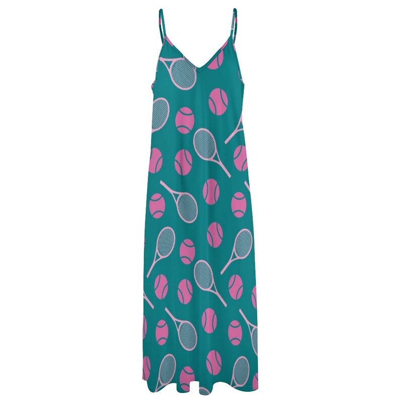ピンクのテニスラケットとテニスボールがミニティバックグラウンドのノースリーブドレス女性の夏のスカート