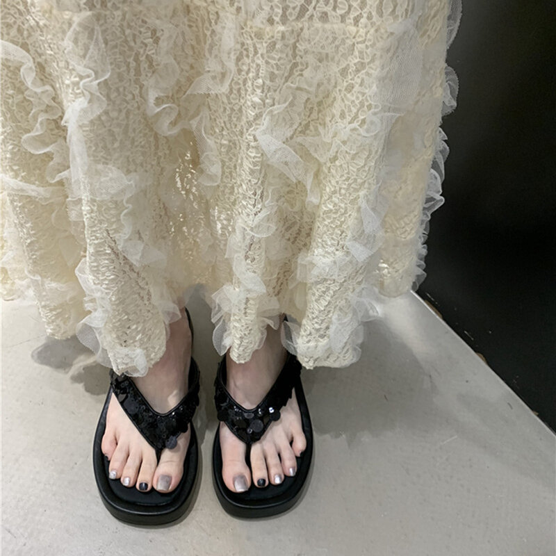 2024 Musim Panas Chunky sandal wanita Fashion elegan klip Platform kaki datar Slide wanita luar ruangan pantai Sandalias Flip Flop
