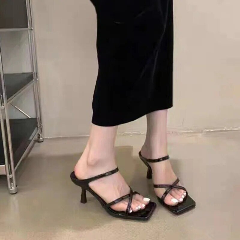 Klapki damskie 2024 lato nowa moda z odkrytymi palcami eleganckie buty damskie buty na wysokim obcasie kapcie na zewnątrz kobiet Zapatos Mujer