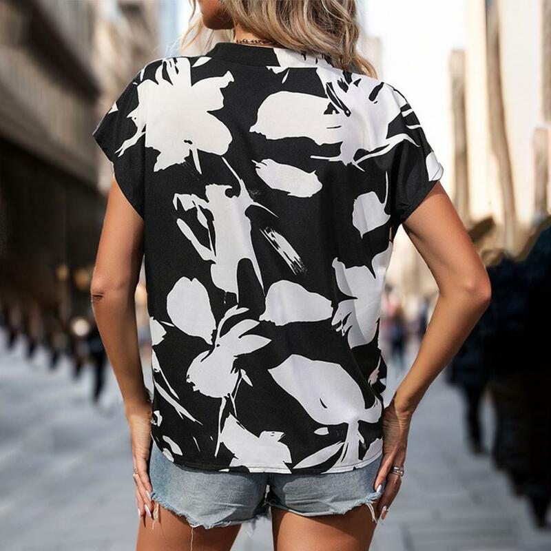 Women Shirt Stylish Women's V-neck Tee Shirt with Short Sleeves Loose Fit Casual Blouse Streetwear Print Summer Fashion
