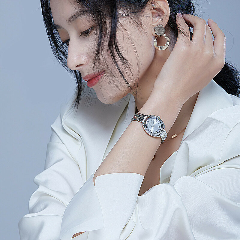 Seiko Women's Watch Casual Business Oval Metal Silver 30 Meters Waterproof Quartz Stone Watch
