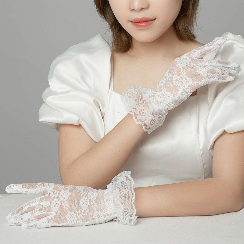 Women Vintage Sheer Short Lace Gloves Derby Tea Party Wrist Length Floral Gloves For Dinner Fancy Costume Accessories Gloves