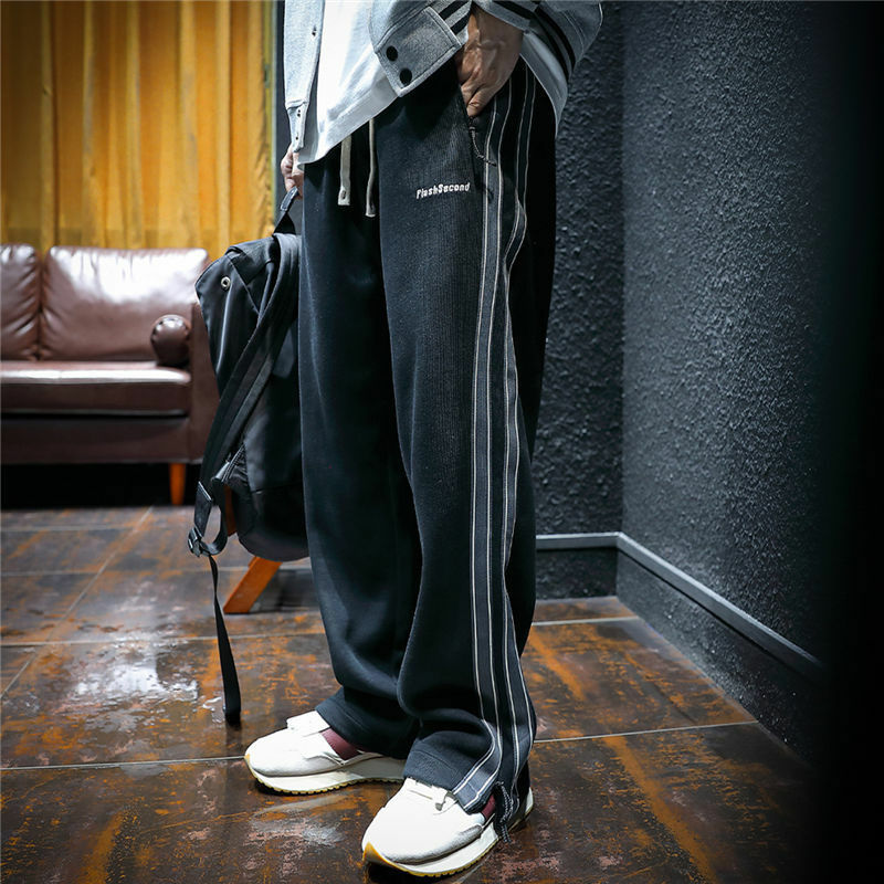 Calça casual esportiva solta masculina, moletom com listras retas, elástico na cintura, bolsos com zíper, Harajuku, nova, primavera, outono