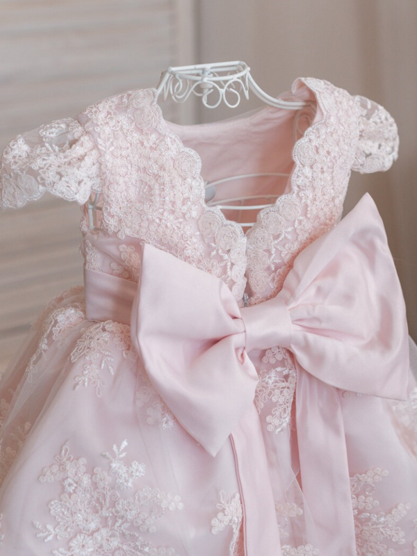 Sukienki dla dziewczynek Różowe satynowe koronkowe aplikacje z kokardą bez rękawów na wesele Urodziny Pierwsza Komunia Suknie
