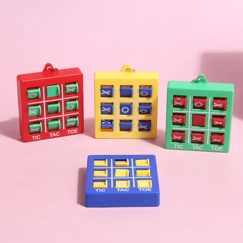 1Pc Mini Interest Tic-tac-toe Game Keychain Pendant Puzzle Decompress XO Spin Chess Game Children's Toys