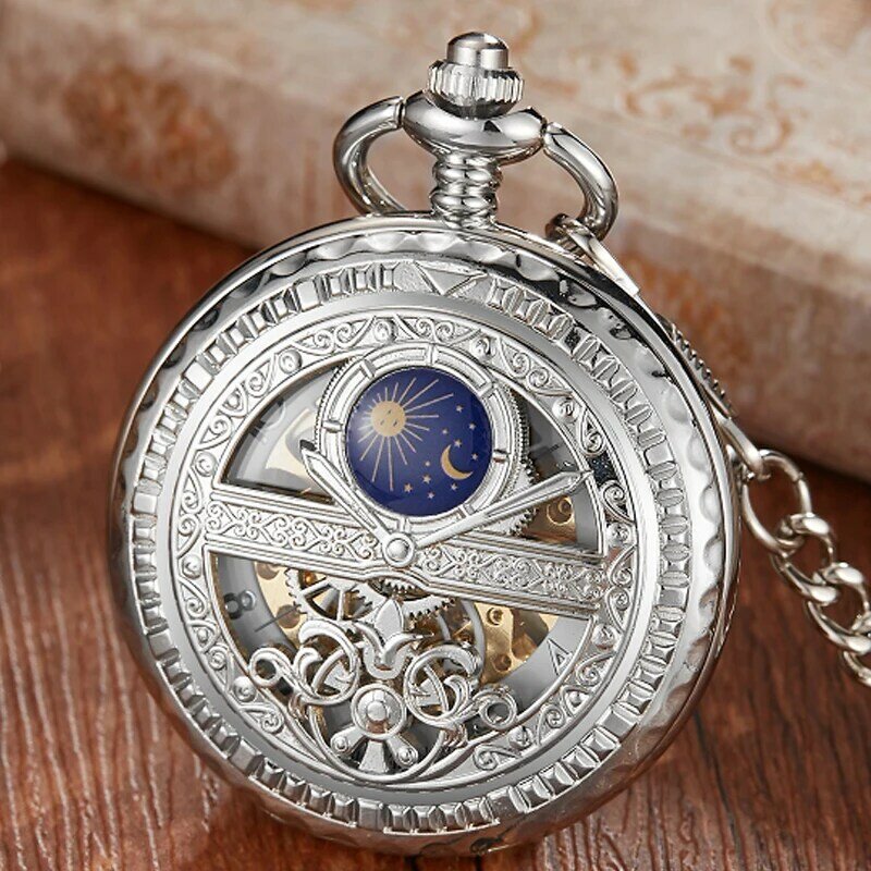 Orologio da tasca meccanico a vento manuale Vintage Hollow Blue Moon Star Steampunk Skeleton Watch orologio con numeri romani con catena Fob