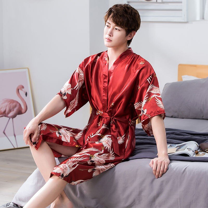 ชายซาติน Kimono Robe ชุดนอนครึ่งแขนพิมพ์ Crane ชุดนอน Dressing Gown Loungewear Nightgown เสื้อคลุมอาบน้ำ