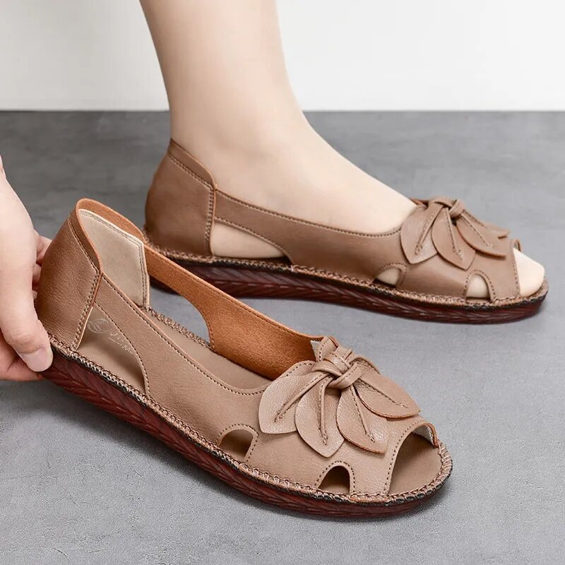 Luxury Middle-age Woman Soft Leather Shoes Women's Sandals Summer 2024 Plus Size 42 Wide Leg Mom Casual Walking Peep Toe Shoes
