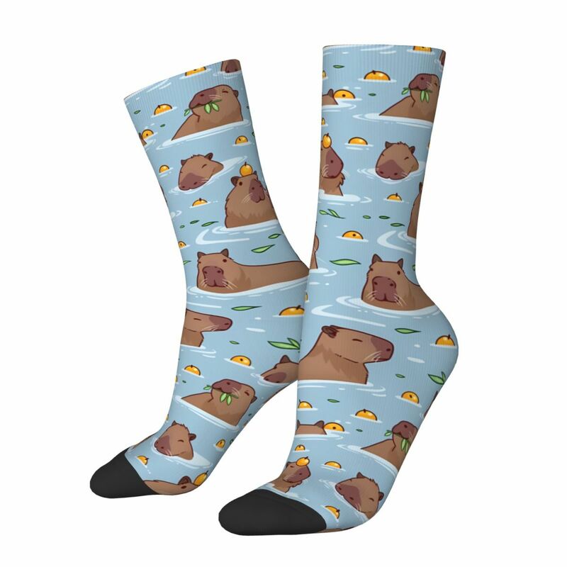 Śmieszne szalone kompresyjne skarpety kąpielowe dla mężczyzn Hip Hop Harajuku Capybara Happy Quality Pattern Printed Boys Crew Sock Casual Gift