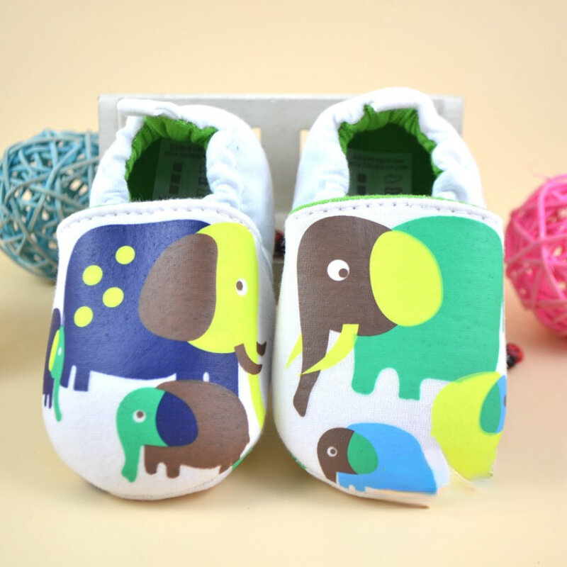 Sapatos de bebê macio bebe sapatos de couro recém-nascidos para bebês meninos meninas infantil da criança chinelos primeiros caminhantes tênis meninos deslizamento