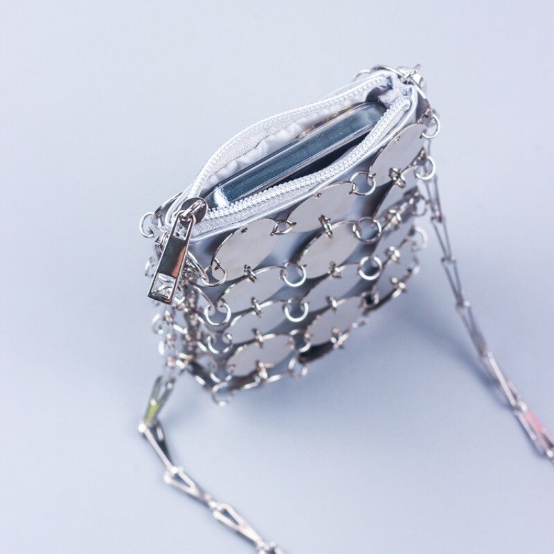 Bolso cruzado de Metal plateado brillante para mujer, pequeña tejida a mano bandolera, bolso de noche para teléfono móvil, diseño de lujo