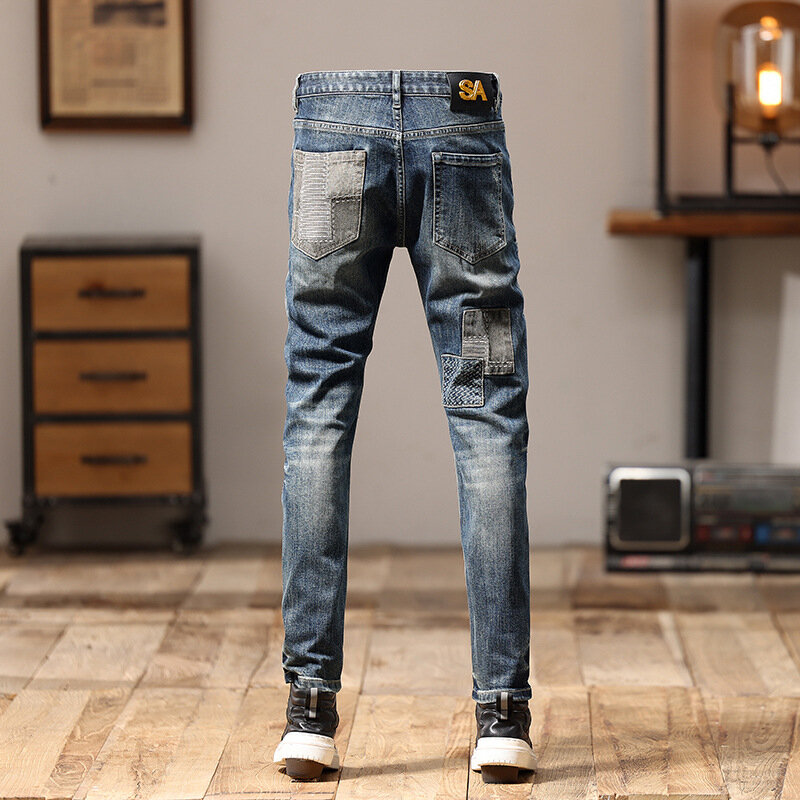 Calça pequena de perna reta masculina, jeans costurado em patchwork, bordado a máquina, calça de personalidade Pu Shuai, slim fit, nova, 2022