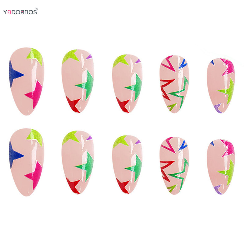 Stampa di mandorle sulle unghie colorate Design a stella a cinque punte unghie finte colore nudo punte di unghie finte indossabili per Y2K ragazze Nail Art