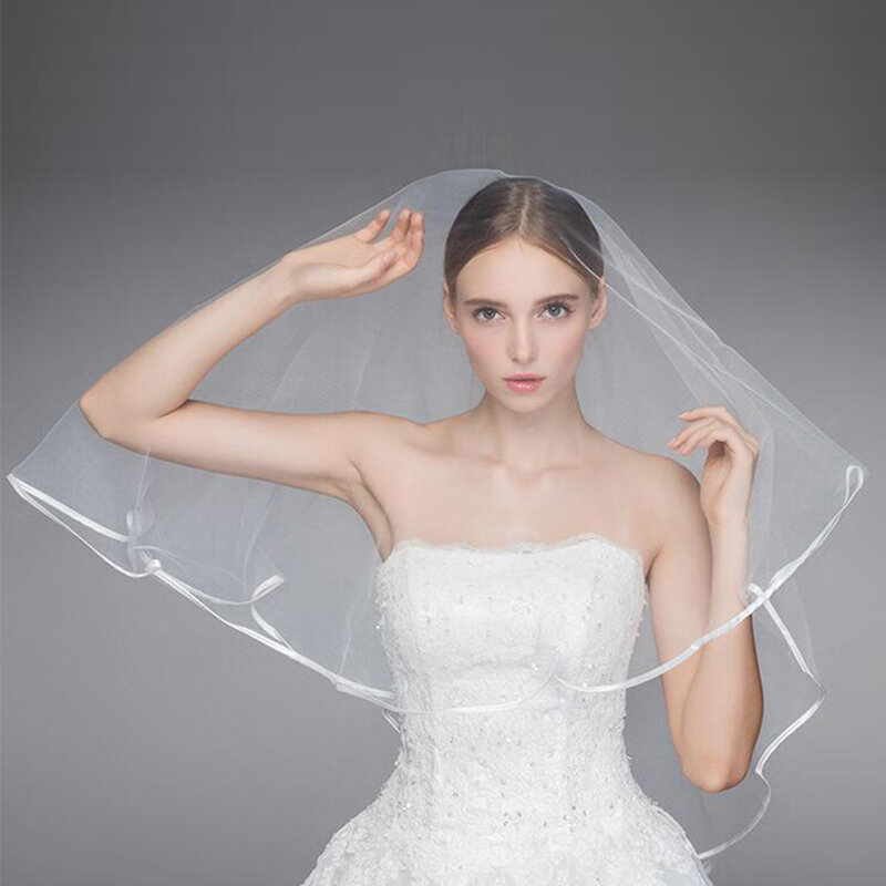 Eenvoudige Nieuwe Aankomst Potlood Rand Bruids Bruiloft Sluiers Korte Witte Bruid One Tier Accessoire Te Koop