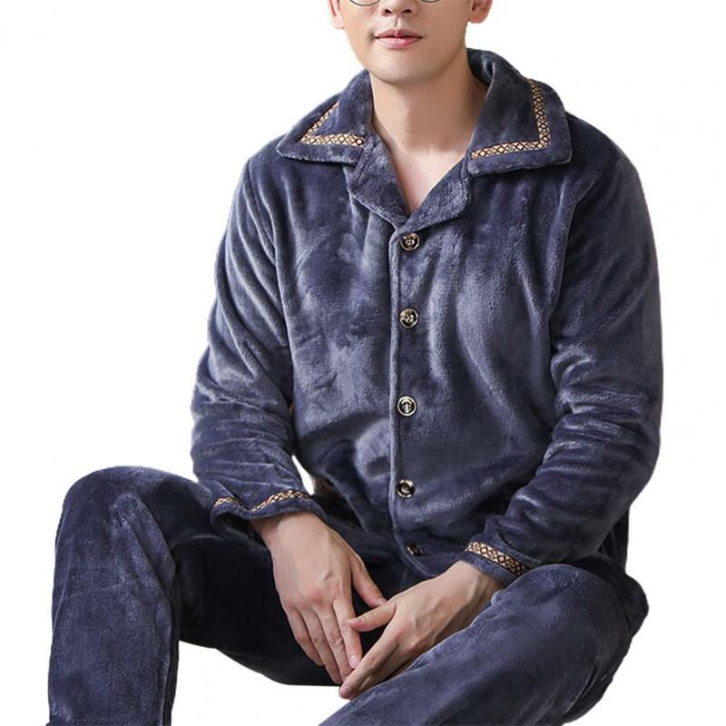 Piyama desain Lapel pria, baju tidur musim dingin dengan kerah kancing tebal pinggang elastis hangat lembut dengan atasan warna Solid
