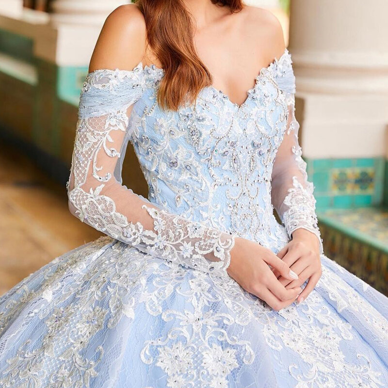 Klasyczne światło niebo niebieskie sukienki Quinceanera słodka suknia balowa 16 2024 z ramienia koronki aplikacje koraliki imprezowa księżniczka