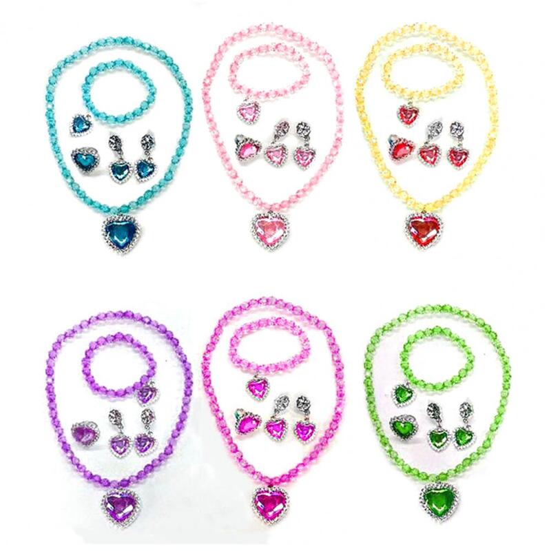 1 Set ragazze collana giocattolo colorato perline elegante finta gioca strass amore cuore braccialetto orecchino anello Kit gioielli principessa
