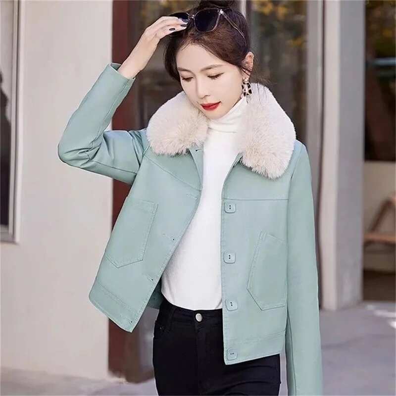 Casaco de couro acolchoado de gola de pele feminina, jaqueta espessa de alta qualidade, PU curta, jaqueta de algodão feminino, outono, inverno