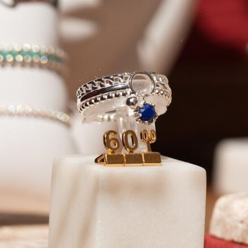 Tag Harga Logam 3D Menampilkan Harga Digital Yang Sama Label Harga Perhiasan Batu Jam Tangan Harga Tag Iphone Dalam Dolar Eropa