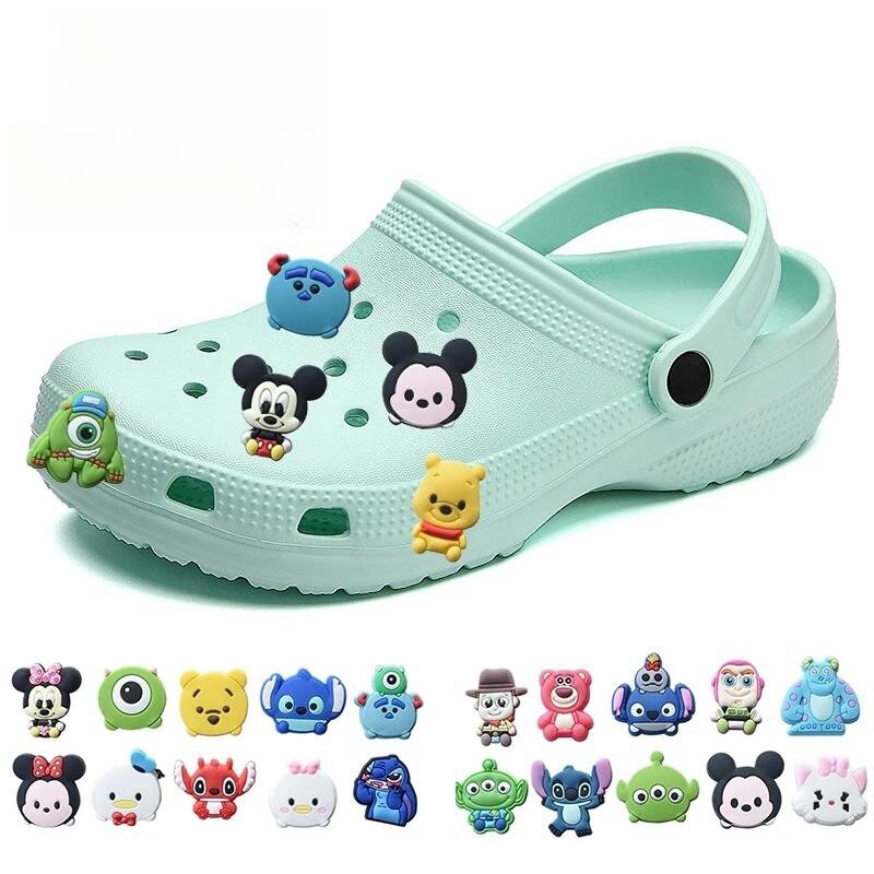 MINISO sepatu beruang kartun Disney, aksesori sepatu bakiak Donal Bebek DIY, perekat lembut PVC gesper hadiah anak-anak