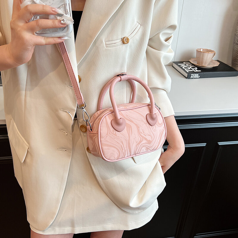 Tas selempang Mini lucu, dengan pegangan pendek untuk wanita 2024 tas tangan desainer mode tas bahu ketiak kulit PU