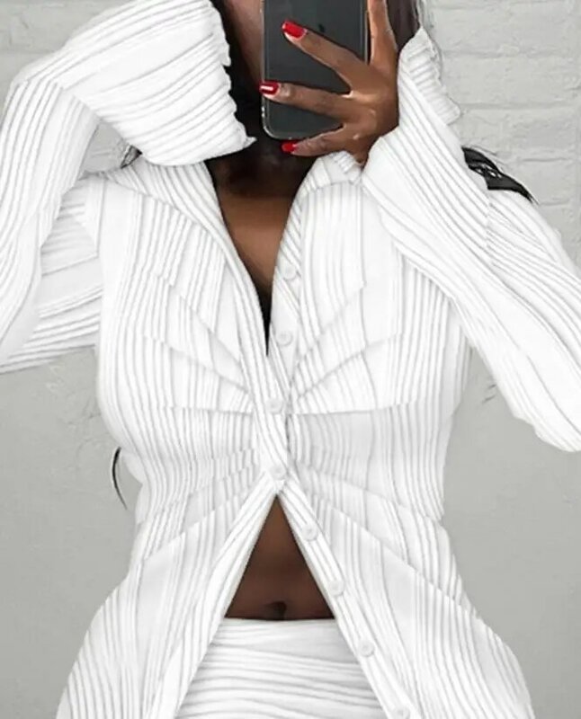 Плиссированная текстурная рубашка с рукавами-колокольчиками и юбка, модная новинка 2023, лидер продаж, женская короткая юбка